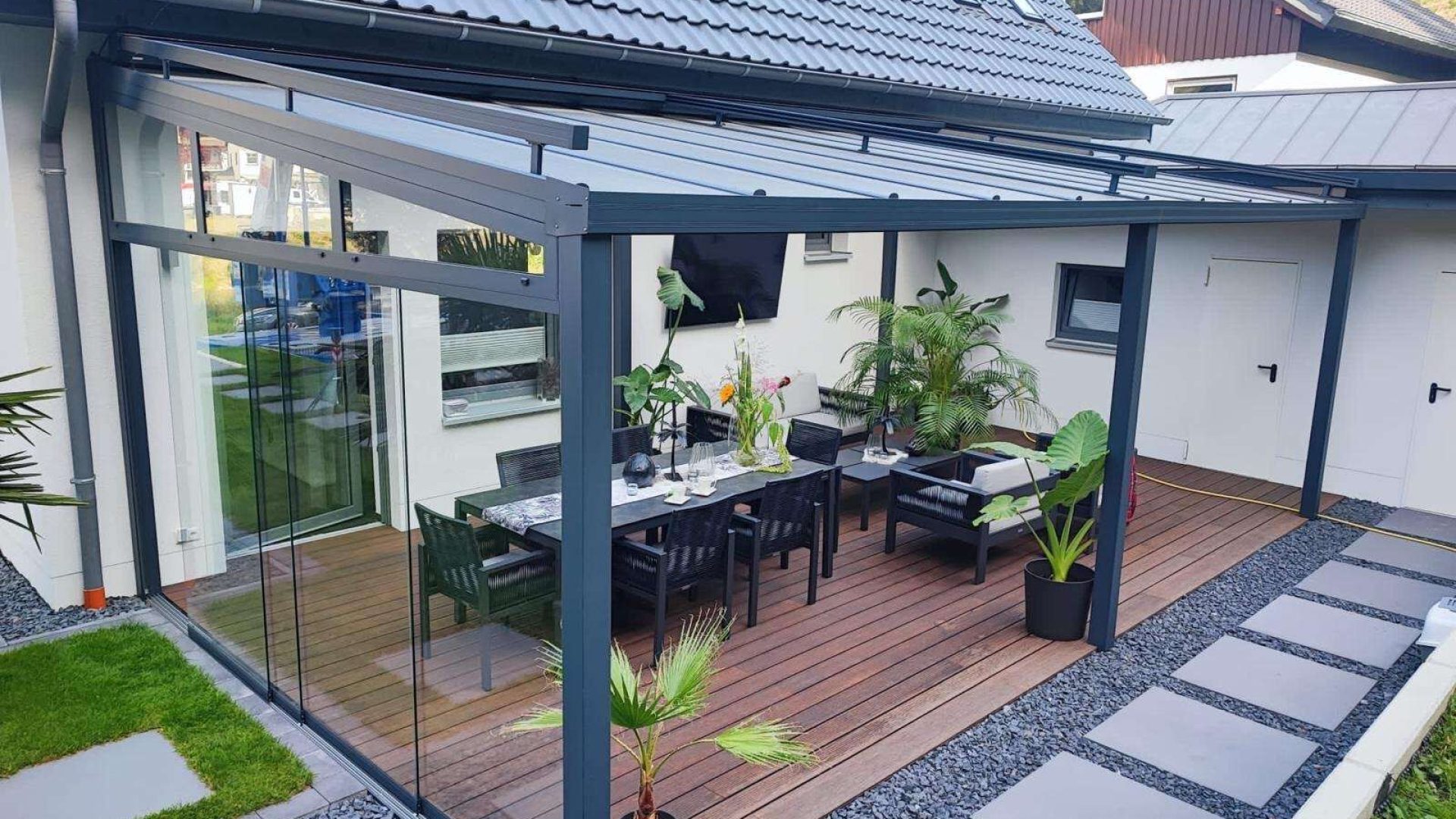 FT Terrassendach mit integrierter Wintergartenbeschattung und Sonnenschutz